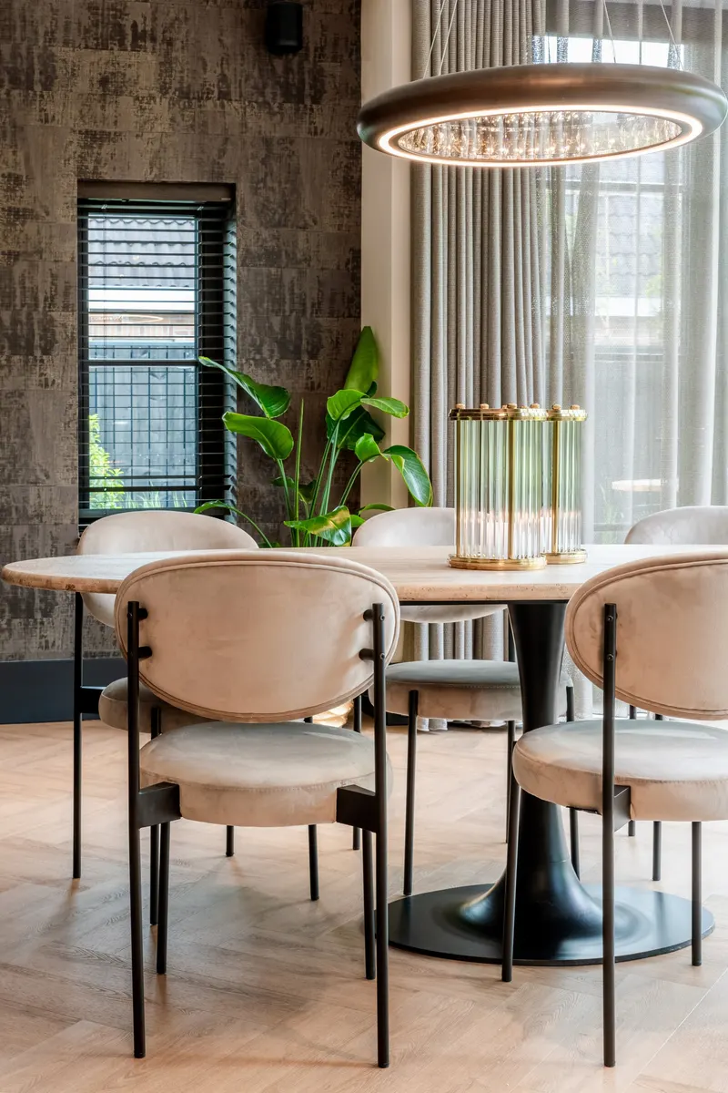 Esstisch Hampton, Schwarz von Richmond Interiors, Wohnbeispiel 11, im Wohnraum