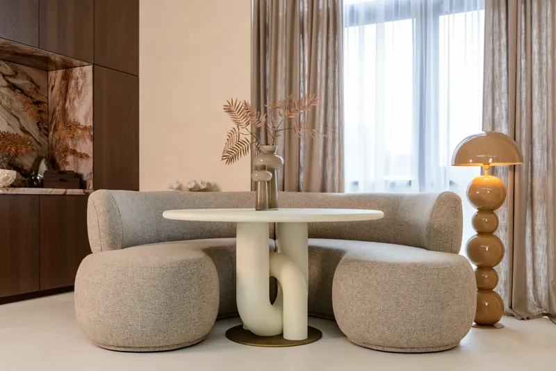 Esstisch Winslow, Weiß, 135Ø cm von Richmond Interiors, Wohnbeispiel 9, im Wohnraum
