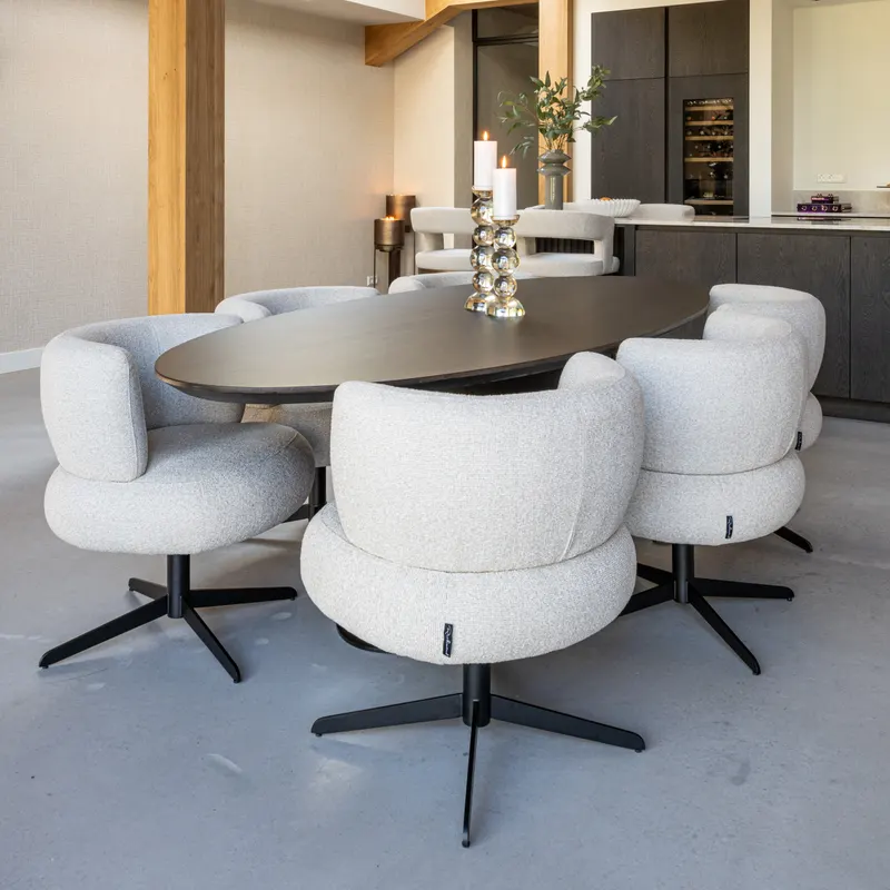 Alexis Biscotti, drehbar von Richmond Interiors, Wohnbeispiel 16, im Wohnraum