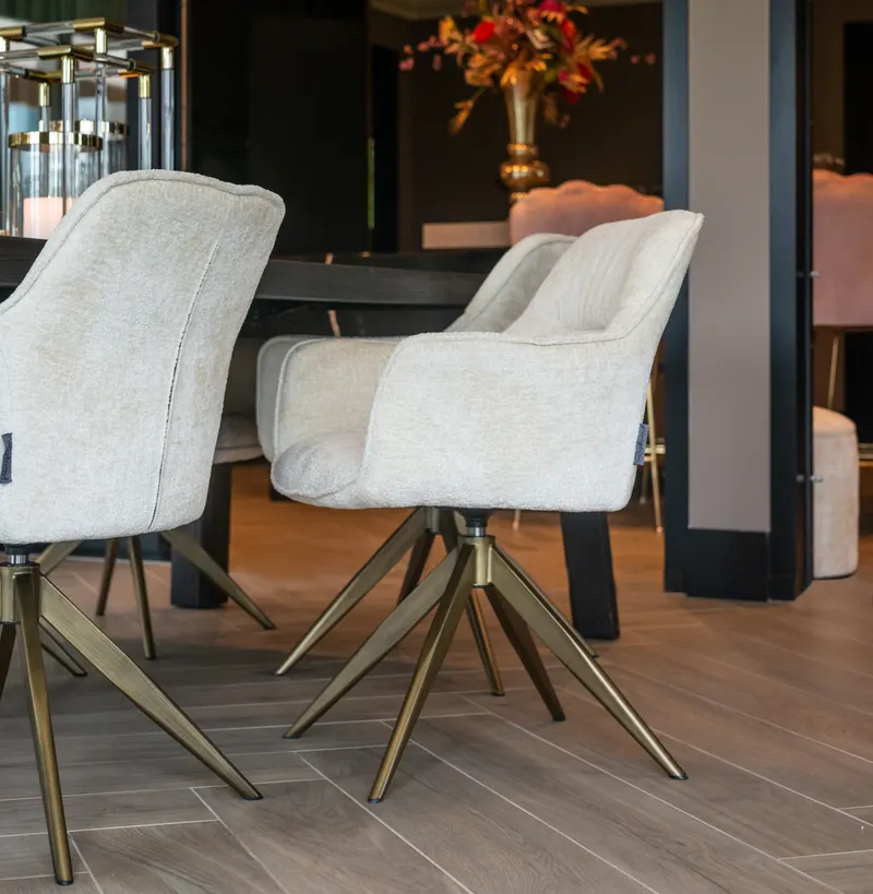 Esszimmerstuhl Aline, White chenille von Richmond Interiors, Wohnbeispiel 14, im Wohnraum