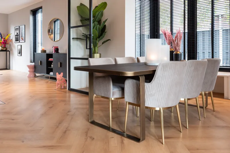 Esszimmerstuhl Breeze, Khaki velvet, feuerhemmend, 2er-Set von Richmond Interiors, Wohnbeispiel 11, im Wohnraum
