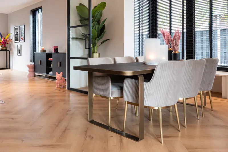 Esszimmerstuhl Breeze, Khaki velvet, feuerhemmend, 2er-Set von Richmond Interiors, Wohnbeispiel 13, im Wohnraum