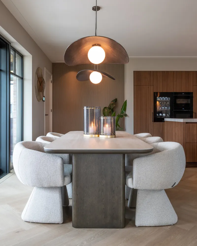 Esszimmerstuhl Quiriro, Biscotti, drehbar von Richmond Interiors, Wohnbeispiel 11, im Wohnraum