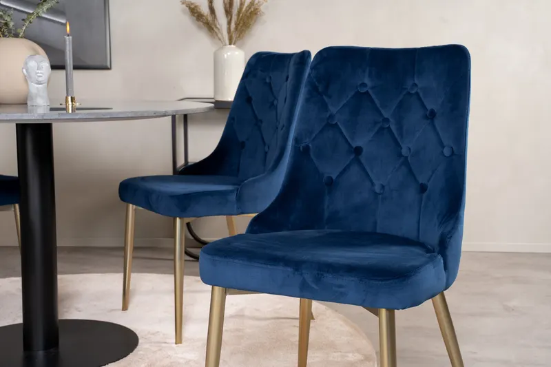 Estelle & Velvet Deluxe Essgruppe mit rundem Marmortisch und 4 Polsterstühlen in Dunkelgrau, Gestell Schwarz, Blau, Gestell Gold, im Wohnraum, Ansicht 5