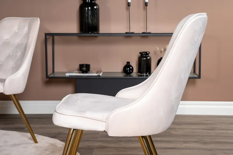 Estelle & Velvet Deluxe Essgruppe mit rundem Marmortisch und 4 Polsterstühlen in Weiß, Gestell Schwarz, Beige, Gestell Messing gebürstet, im Wohnraum, Ansicht 5