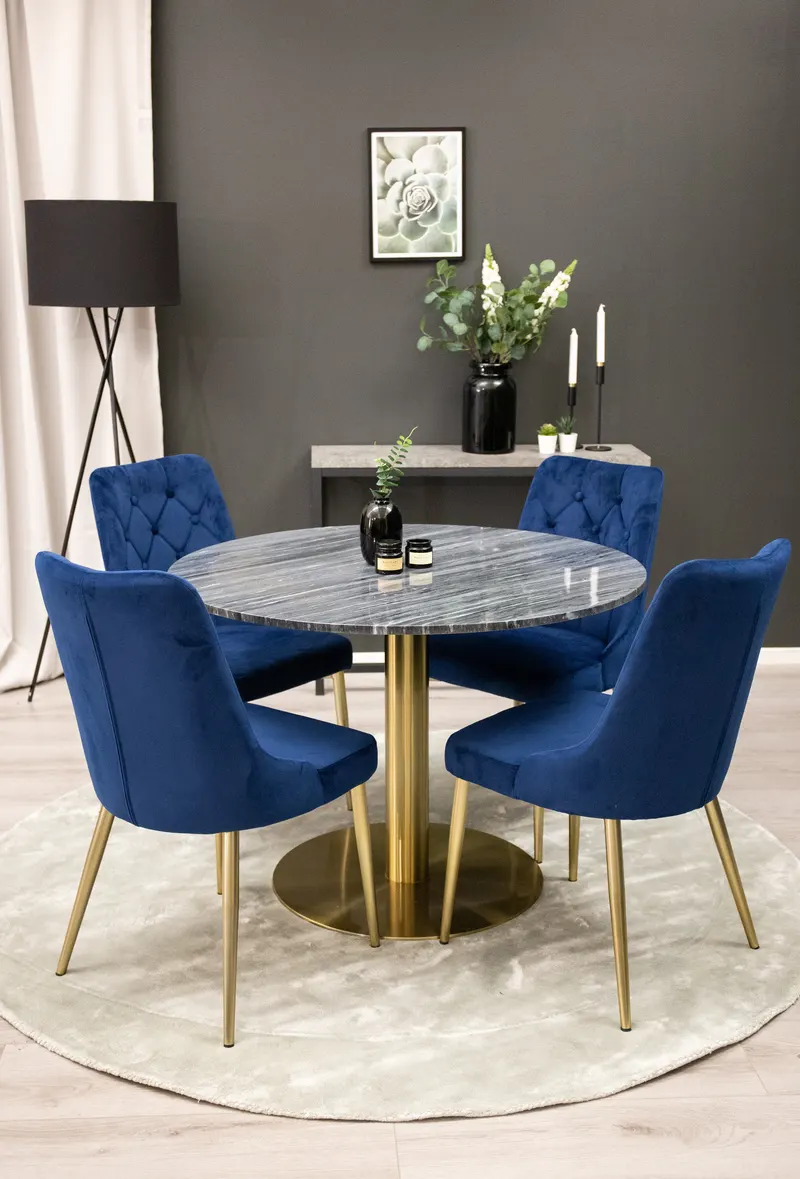 Estelle & Velvet Deluxe Essgruppe mit rundem Marmortisch und 4 Polsterstühlen in Dunkelgrau, Gestell Gold, Blau, im Wohnraum, Ansicht 1