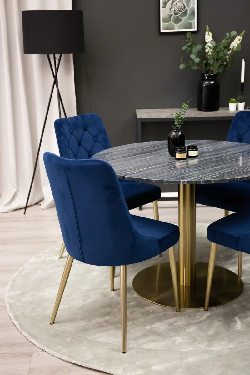 Estelle & Velvet Deluxe Essgruppe mit rundem Marmortisch und 4 Polsterstühlen in Dunkelgrau, Gestell Gold, Blau, im Wohnraum, Ansicht 2