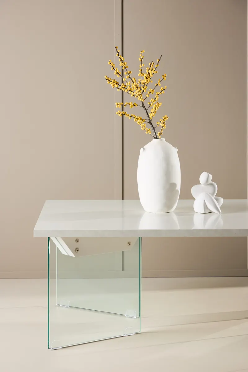 Ester Couchtisch mit Glasbeinen, im Wohnraum, Ansicht 2