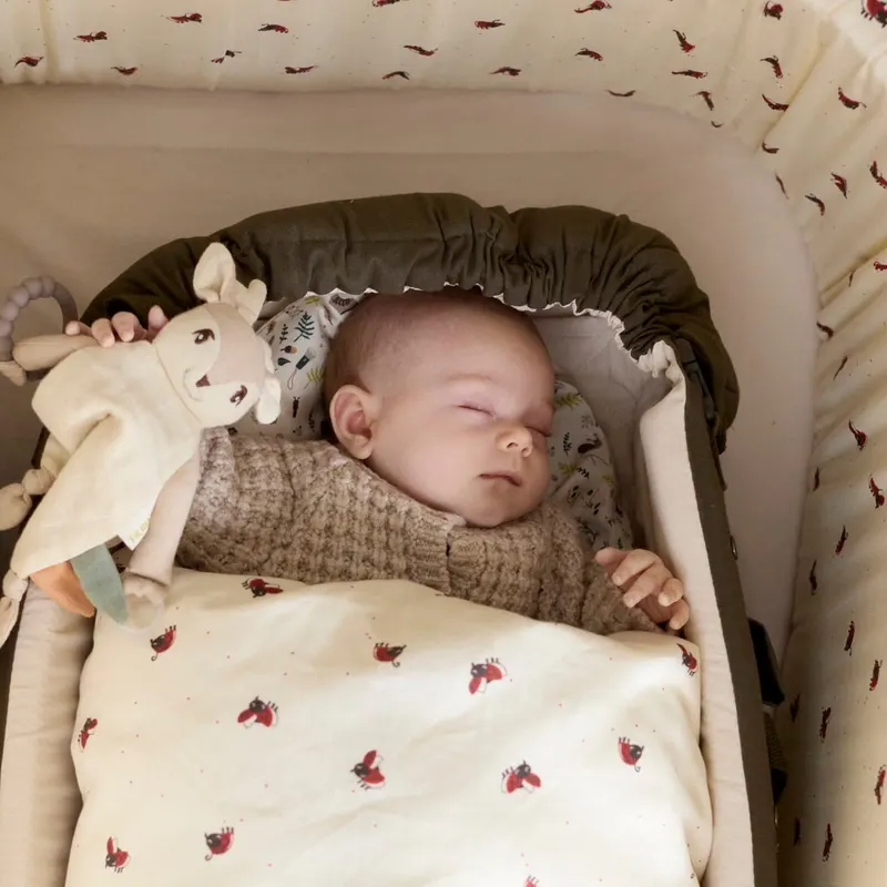 FILIBABBA Babybettwäsche Lucky aus GOTS-zertifizierter Bio-Baumwolle, Naturweiß mit rotem Käfermotiv, Bettbezug 70 × 100 cm; Kissenbezug 45 × 40 cm, Ansicht 4