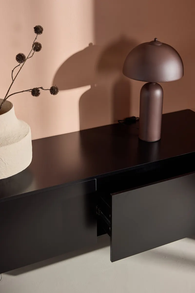 Frihamn flache Kommode in 45 × 35 × 160 cm, Schwarz, im Wohnraum, Ansicht 3