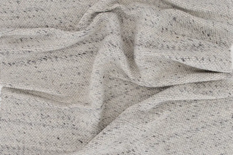 Ganga Wollteppich, handgewebt mit gesprenkeltem Muster in 300 × 200 cm, im Wohnraum, Ansicht 2