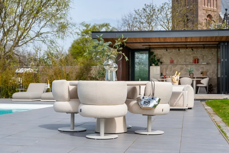 Gartenstuhl Mason, Beige alpine, drehbar von Richmond Interiors, Wohnbeispiel 10, im Wohnraum