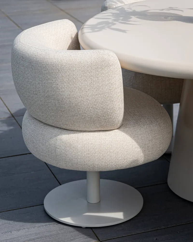 Gartenstuhl Mason, Beige alpine, drehbar von Richmond Interiors, Wohnbeispiel 8, im Wohnraum