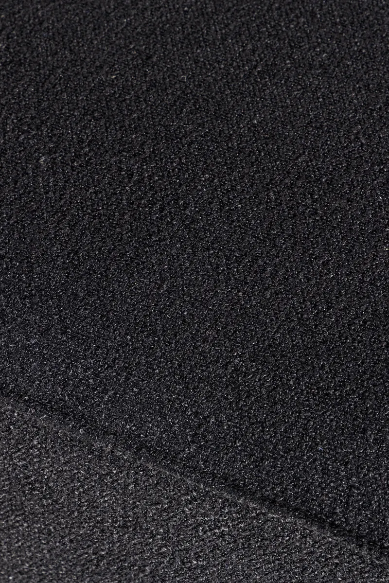 Gillholmen rechteckiger Polsterhocker in 60 × 37 × 112 cm, Schwarz, Polyester-Bouclé, im Wohnraum, Ansicht 3
