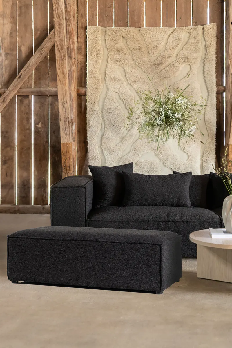 Gillholmen rechteckiger Polsterhocker in 60 × 37 × 112 cm, Schwarz, Polyester-Bouclé, im Wohnraum, Ansicht 4