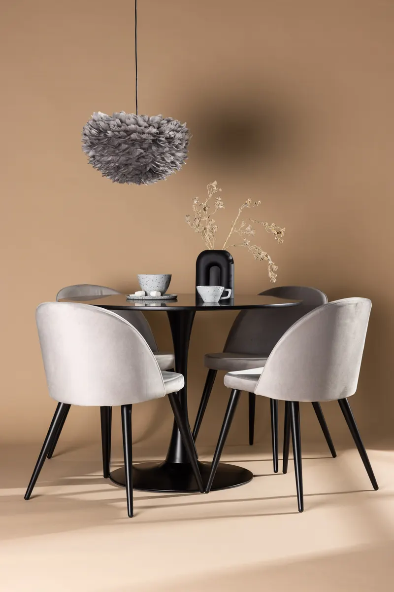 Glade & Velvet Essgruppe mit rundem Esstisch und 4 gepolsterten Stühlen in Grau, Gestell Schwarz, im Wohnraum, Ansicht 1