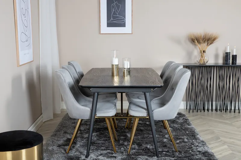 Gold & Velvet Deluxe Essgruppe mit ausziehbarem Esstisch und 6 Samtstühlen mit Knopfheftung in Hellgrau, Gestell Messing gebürstet, im Wohnraum, Ansicht 1