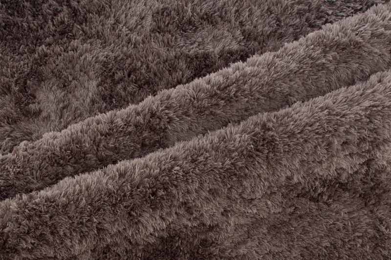 Grace Hochflor-Teppich mit Glanz in 300 × 200 cm, Braun, im Wohnraum, Ansicht 1