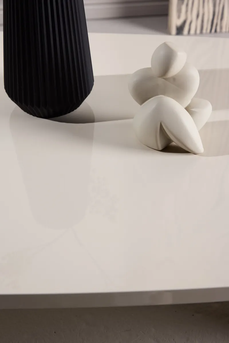 Grönvik Couchtisch mit gerundeter Platte auf zwei Wangen in 130 × 65 cm, Beige, im Wohnraum, Ansicht 4