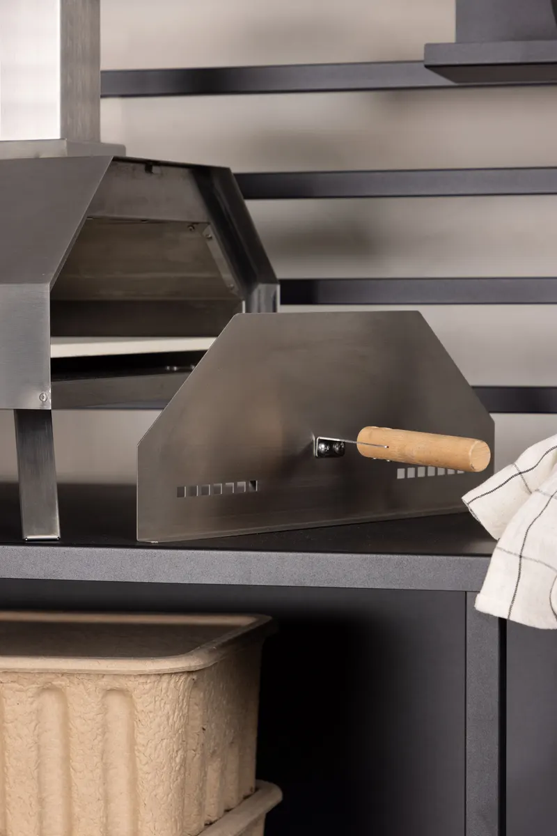 Hamnå Pizzaofen mit Kamin, im Wohnraum, Ansicht 3