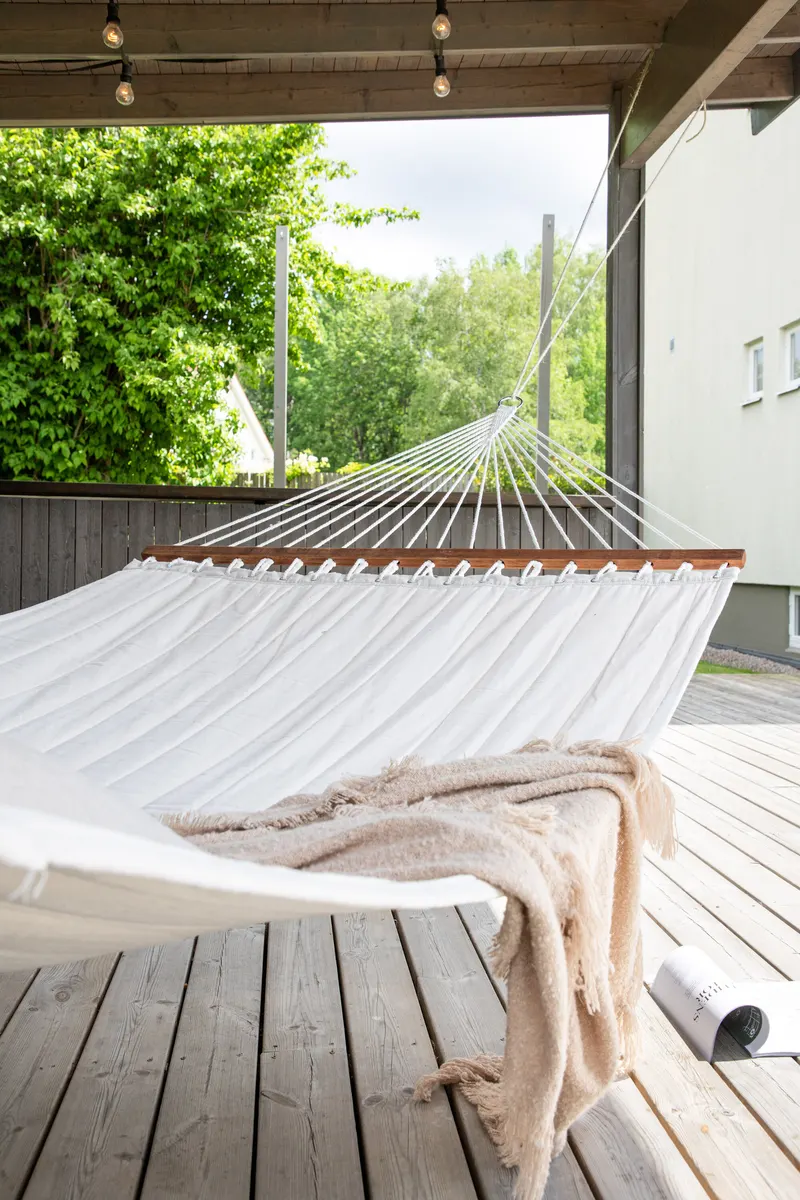 Hedvig Hängematte in Cremeweiß, Polyester, im Wohnraum, Ansicht 5