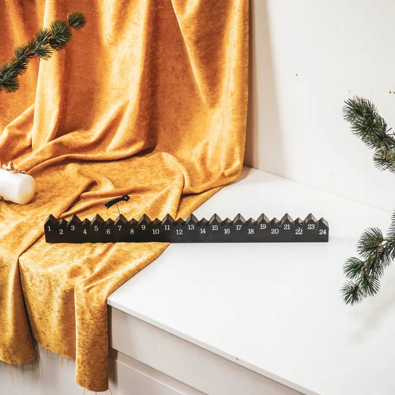 Adventskalender aus MDF mit Häuser-Motiv von Housevitamin, 60 × 2,5 × 8,5 cm (Formatangabe), Ansicht 4