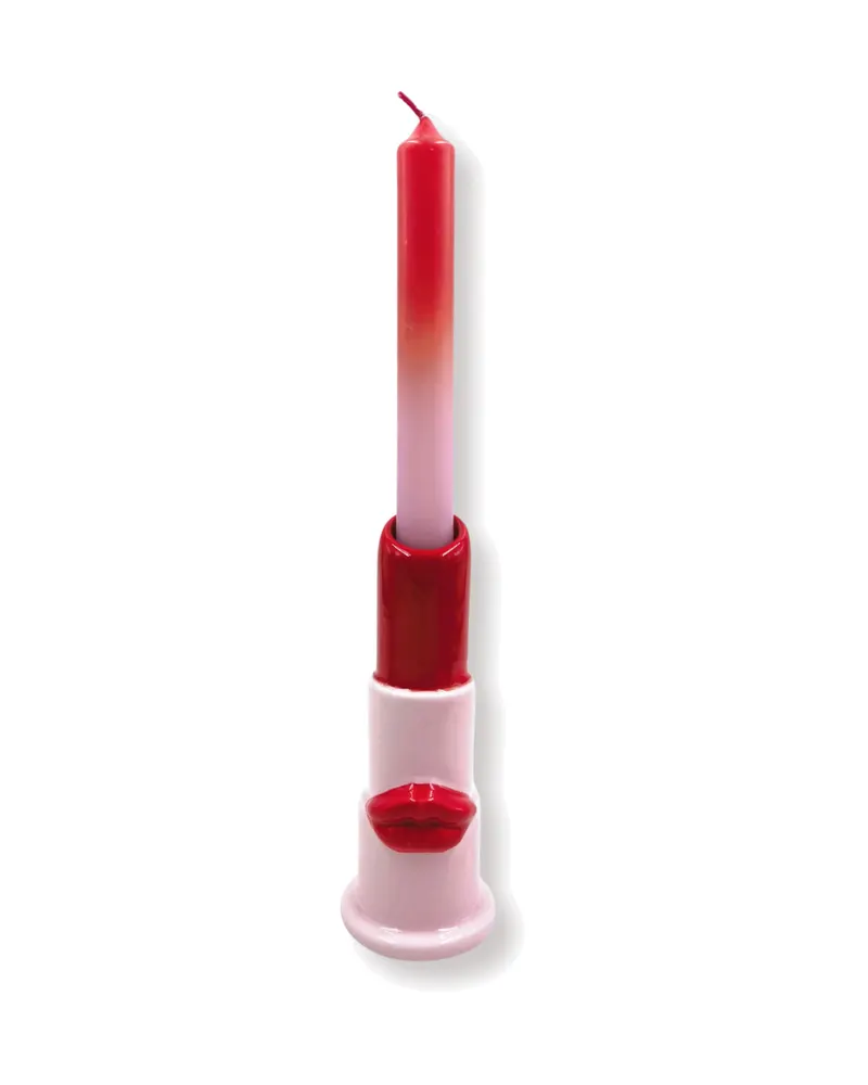 Kerzenhalter Lipstick aus Keramik in drei Farbvarianten von Housevitamin in Rosa/Rot, 5 × 5 × 15 cm