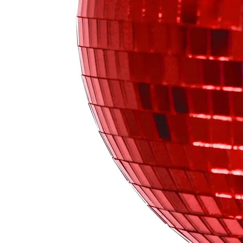 Weihnachtsanhänger Discokugel aus Schaumstoff mit Glasplättchen von Housevitamin in Rot, 25 × 25 × 25 cm, Ansicht 3