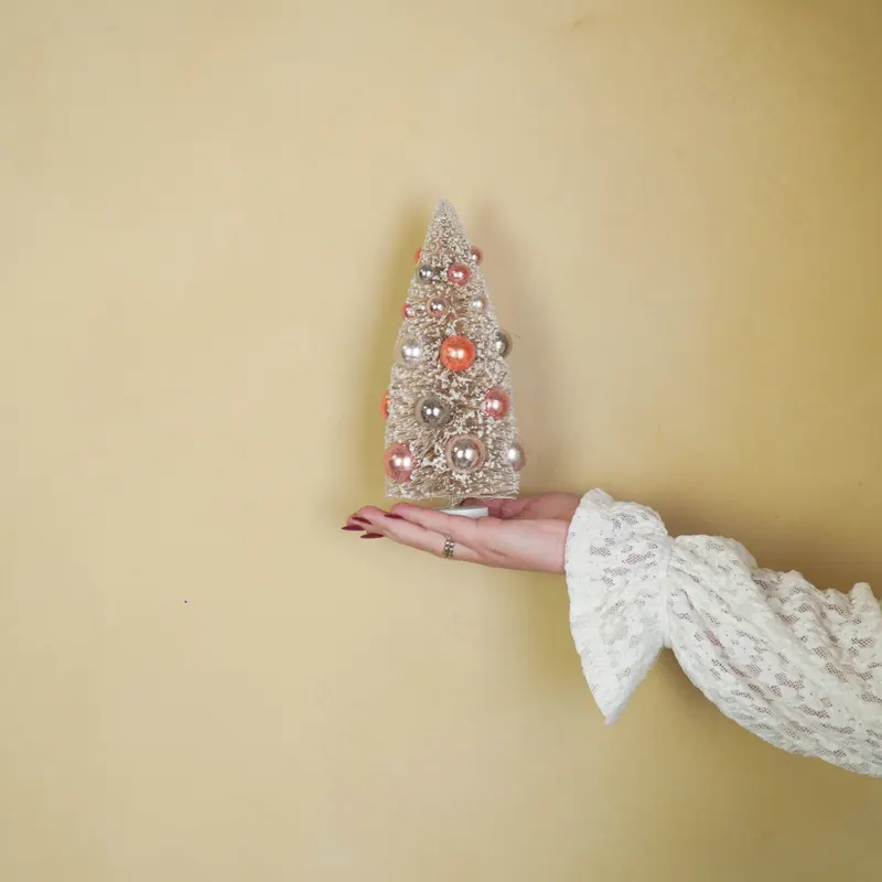 Künstlicher Weihnachtsbaum aus Sisal und Kunststoff von Housevitamin in Taupe, Ansicht 2