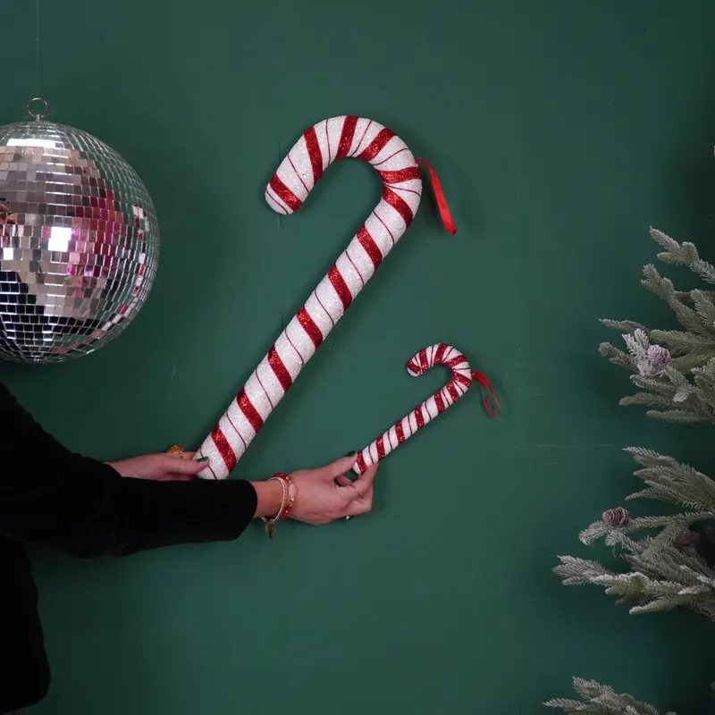 Zuckerstangen-Weihnachtsanhänger aus Schaumstoff von Housevitamin in Weiß/Rot, 52 cm, Ansicht 4