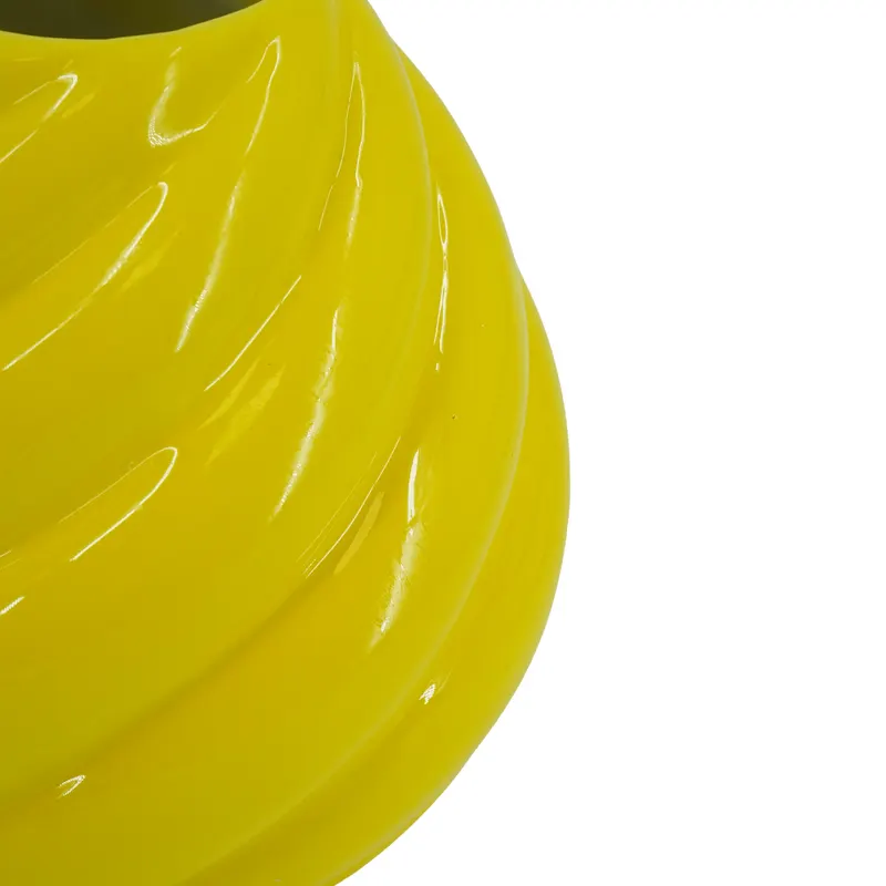 Keramikvase Swirl mit verspieltem Design von Housevitamin in Gelb, 20 × 20 × 21,5 cm, Ansicht 3