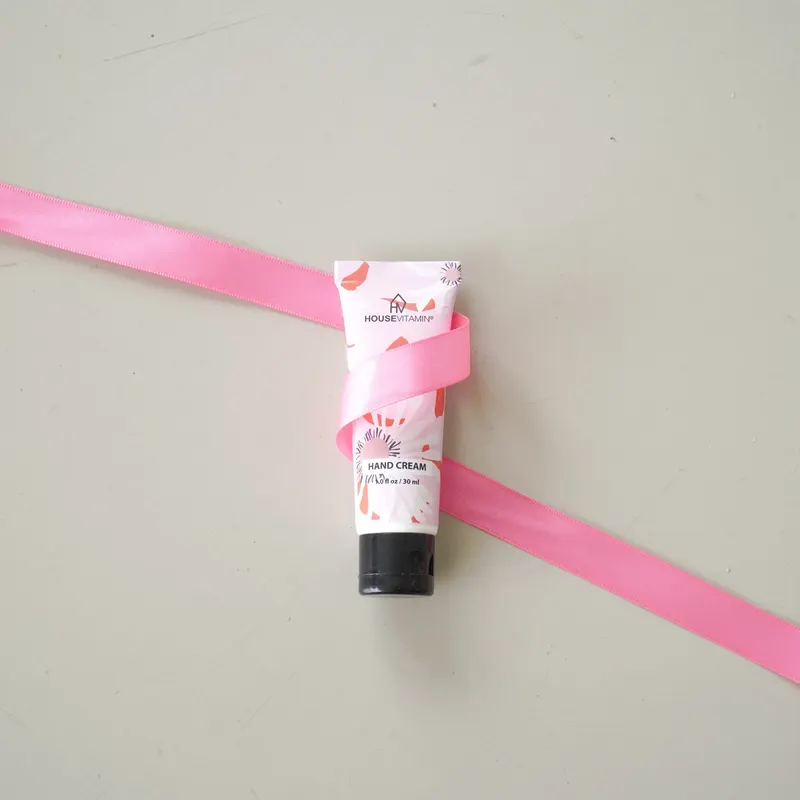 Vegane Handcreme Peony Blush in der Mini-Tube, 30 ml von Housevitamin, Ansicht 4