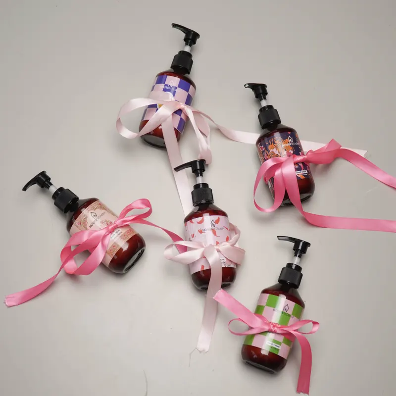 Vegane Handcreme mit Pfingstrosenduft im Pumpflakon von Housevitamin, Ansicht 4