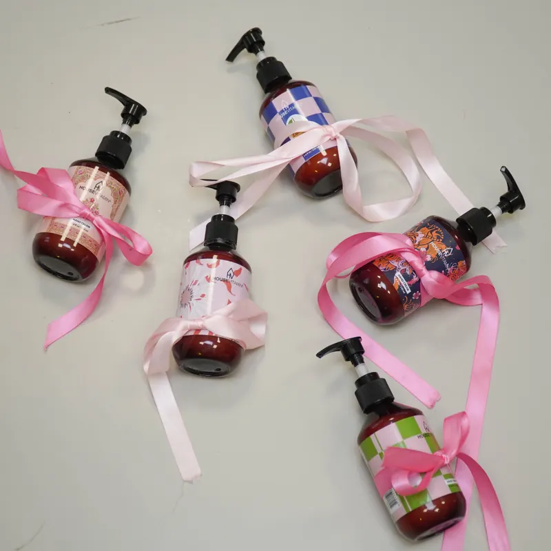 Handcreme Wood & Sage in Kunststoff-Pumpflasche von Housevitamin, Ansicht 5