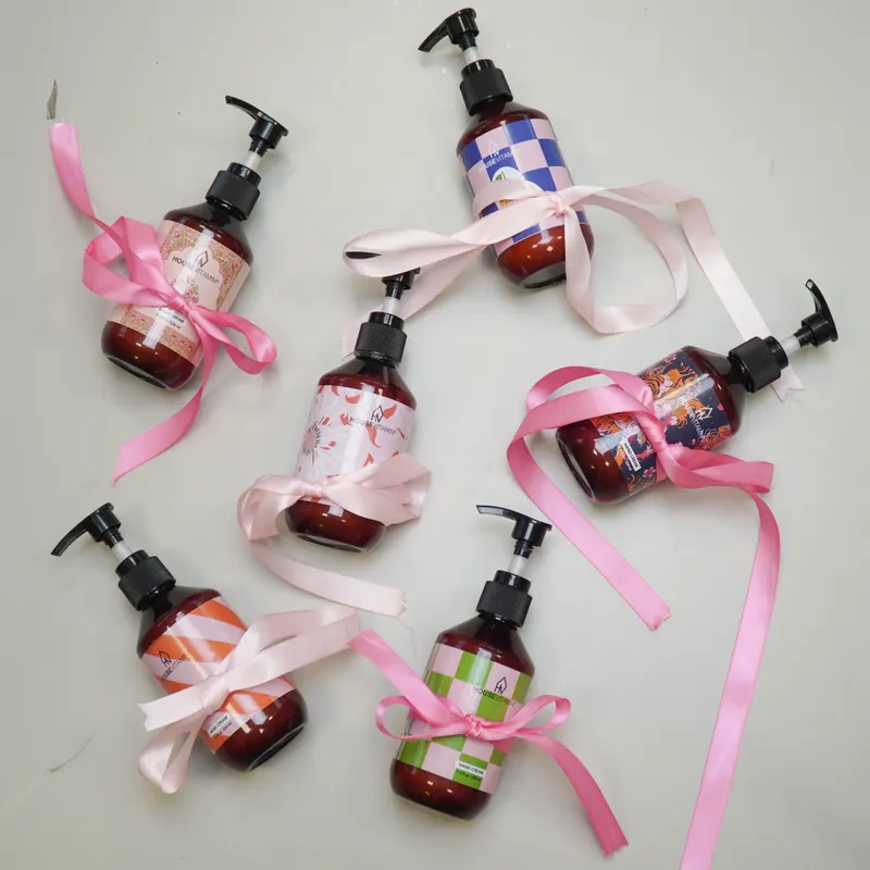 Handseife Green Tea in Kunststoff-Pumpflasche von Housevitamin in Braun / Schwarz, Ansicht 6