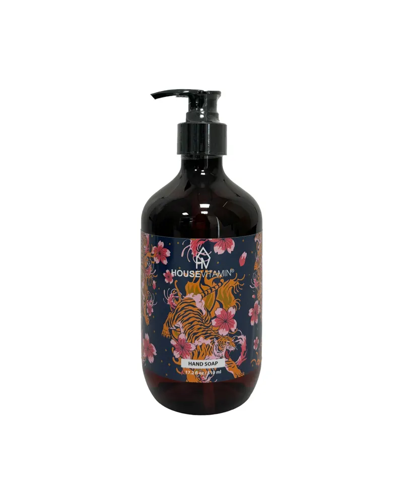 Vegane Handseife mit Pumpe, Duft Holz & Salbei, Braun (Flasche), Schwarz (Pumpe)