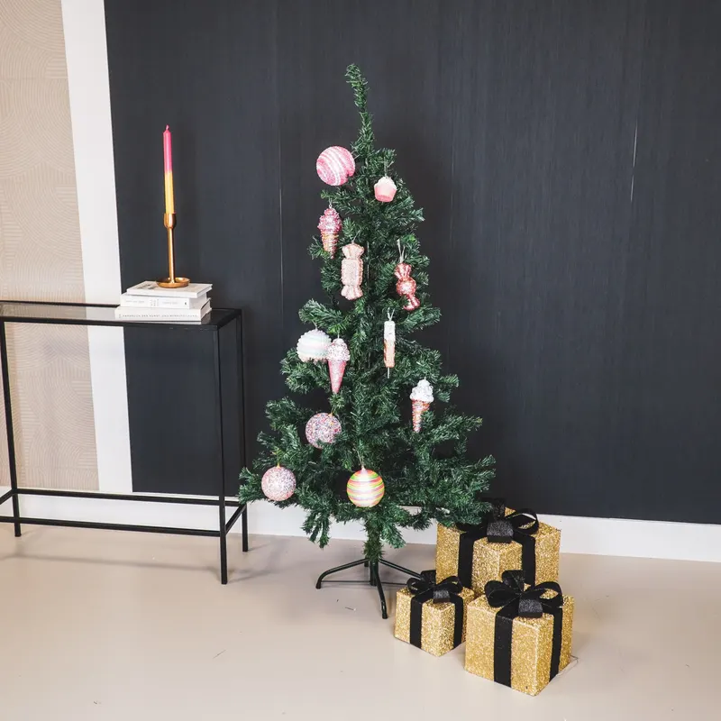 LED-Weihnachtsgeschenkboxen aus Polystyrol, 3er-Set von Housevitamin in Goldfarben/Schwarz, 15, 20 und 25 cm, Ansicht 6