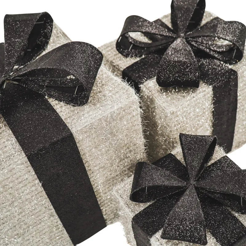 LED-Weihnachtsgeschenkboxen aus Polystyrol, 3er-Set von Housevitamin in Silber/Schwarz, 15, 20 und 25 cm, Ansicht 2