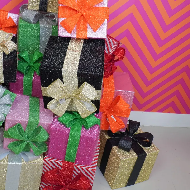 LED-Weihnachtsgeschenkboxen aus Polystyrol, 3er-Set von Housevitamin in Rosa/Orange, 15, 20 und 25 cm, Ansicht 7
