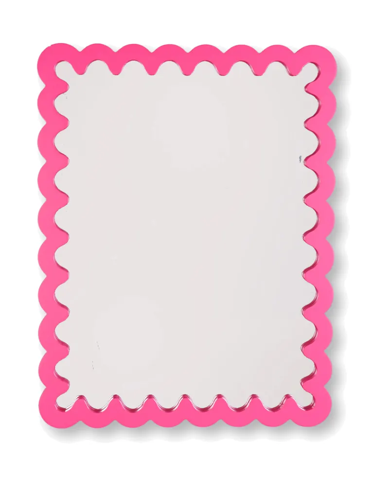 Wandspiegel Wavey mit Wellenkante aus MDF von Housevitamin in Neonpink, 24 × 33 × 1,5 cm, Ansicht 1