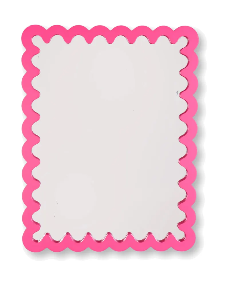 Wandspiegel Wavey mit Wellenkante aus MDF von Housevitamin in Neonpink, 33 × 43 × 1,5 cm, Ansicht 1