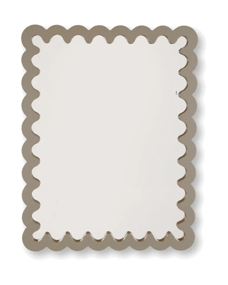 Wandspiegel Wavey mit Wellenkante aus MDF von Housevitamin in Taupe, 33 × 43 × 1,5 cm, Ansicht 1