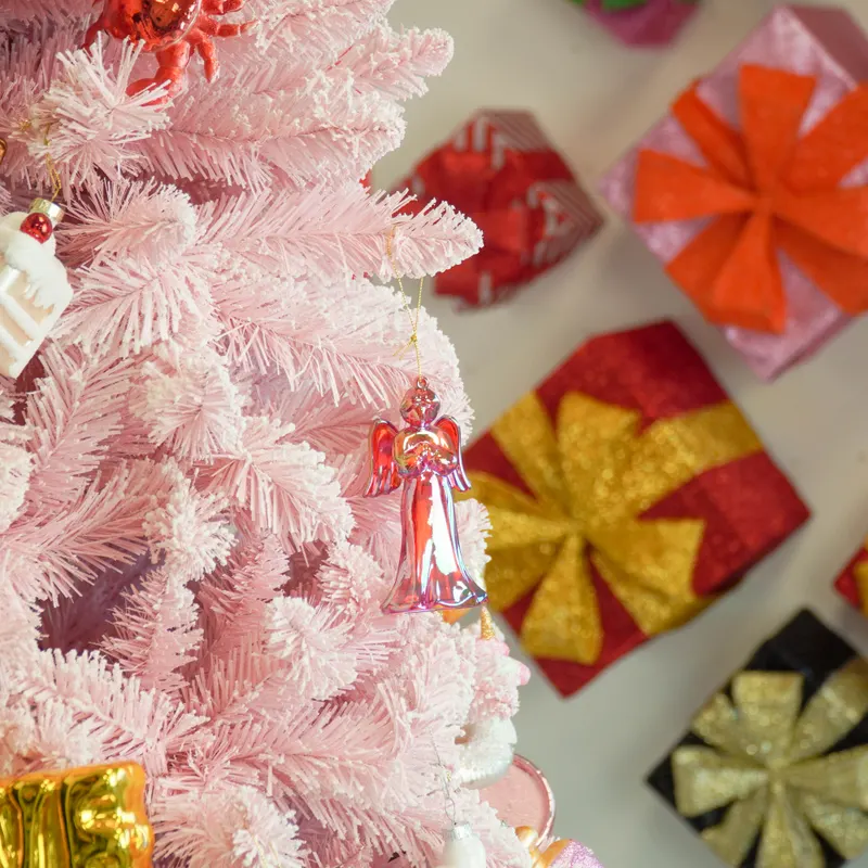 Christbaumschmuck Engel aus Kunststoff mit irisierendem Glanz von Housevitamin in Rot, 6 × 5,5 × 11 cm, Ansicht 4