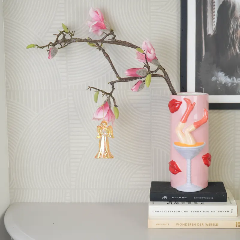 Christbaumschmuck Engel aus Kunststoff mit irisierendem Glanz von Housevitamin in Gelb, 6 × 5,5 × 11 cm, Ansicht 2