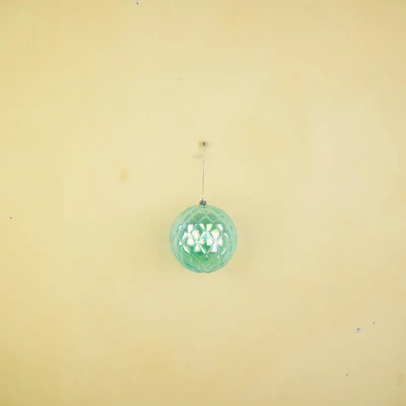 Christbaumkugel mit Diamantrelief aus Kunststoff von Housevitamin in Blau, 10 × 10 cm, Ansicht 3