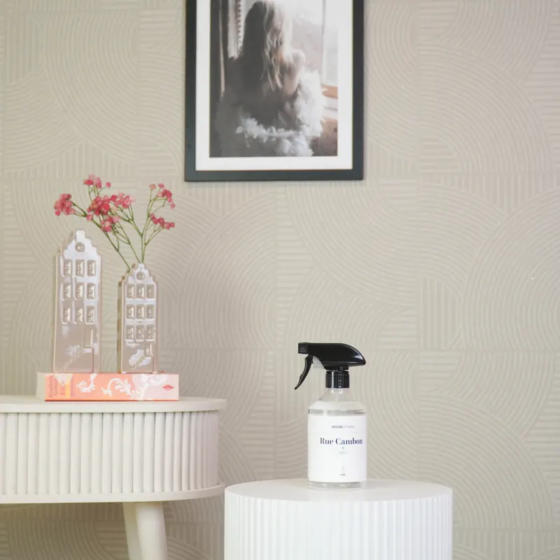 Raumspray Paris mit Bergamotteduft, 500 ml von Housevitamin in Schwarz-weiß, 7,5 × 19 cm, Ansicht 5