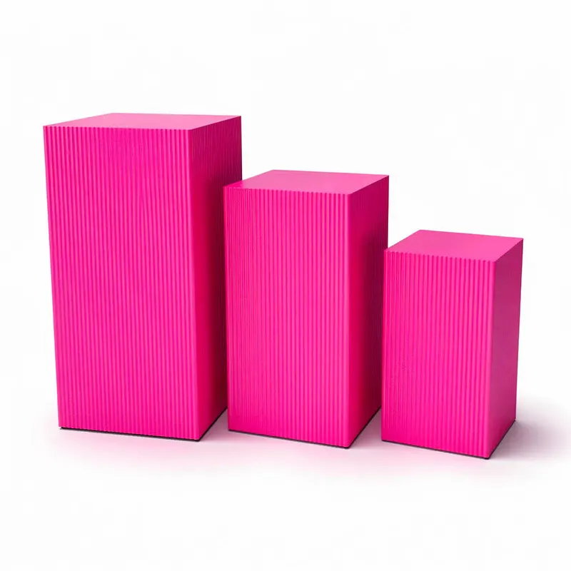 Quadratisches Beistelltisch-Set aus MDF mit drei Höhen von Housevitamin in Neonpink, 50, 65 und 80 cm Höhe, Ansicht 1