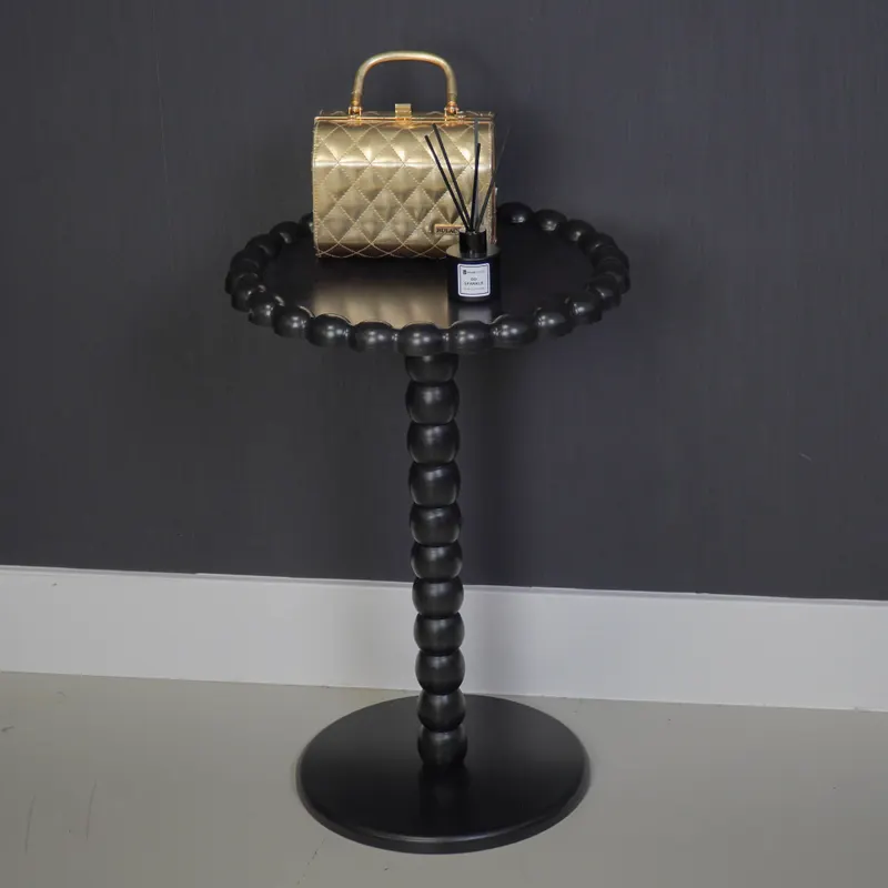 Runder Beistelltisch Pearl mit Perlenrand aus MDF von Housevitamin in Schwarz, Ø 38 cm × Höhe 55 cm, Ansicht 4