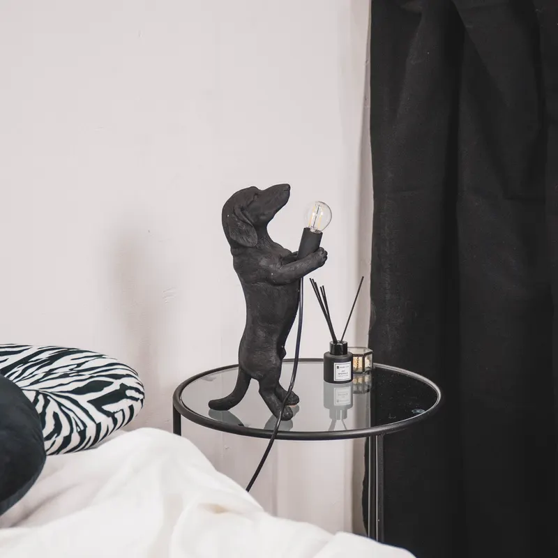 Dackel-Tischlampe aus Polyresin mit E14-Fassung von Housevitamin in Schwarz, 10 × 15 × 38 cm, Ansicht 4