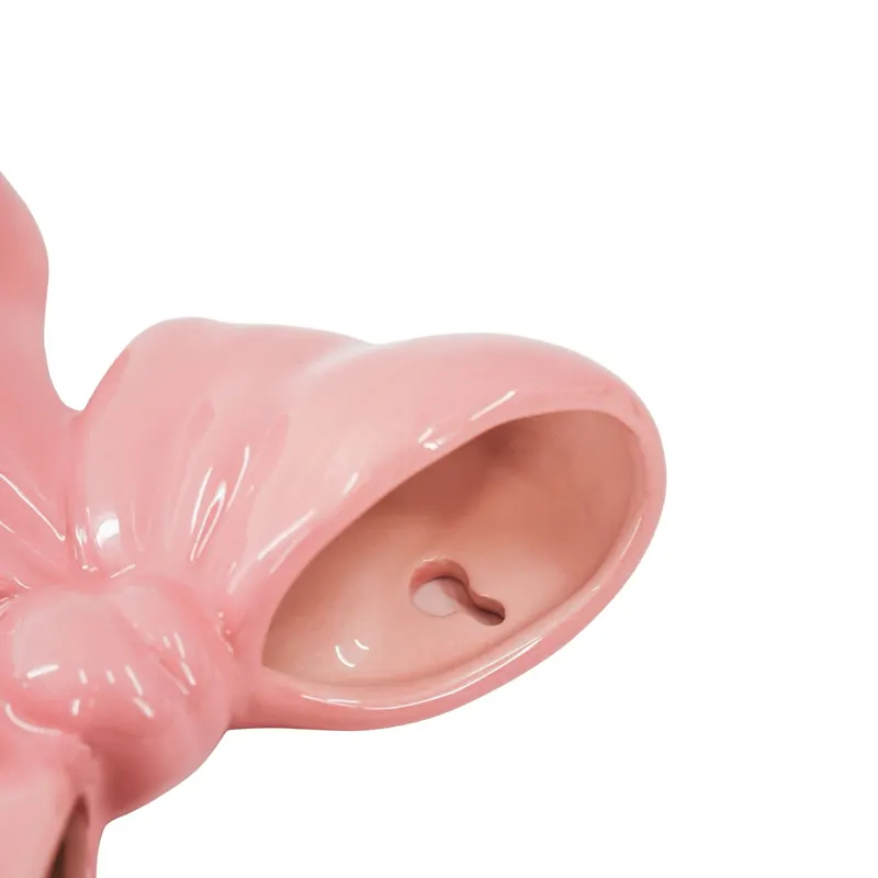 Keramik-Wandvase Bow mit Schleifenmotiv in Rosa von Housevitamin in Rosa, 19 × 18,5 × 5,5 cm, Ansicht 2